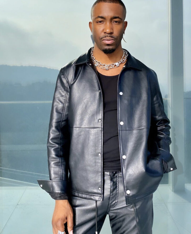 Stylist, V. Smith
