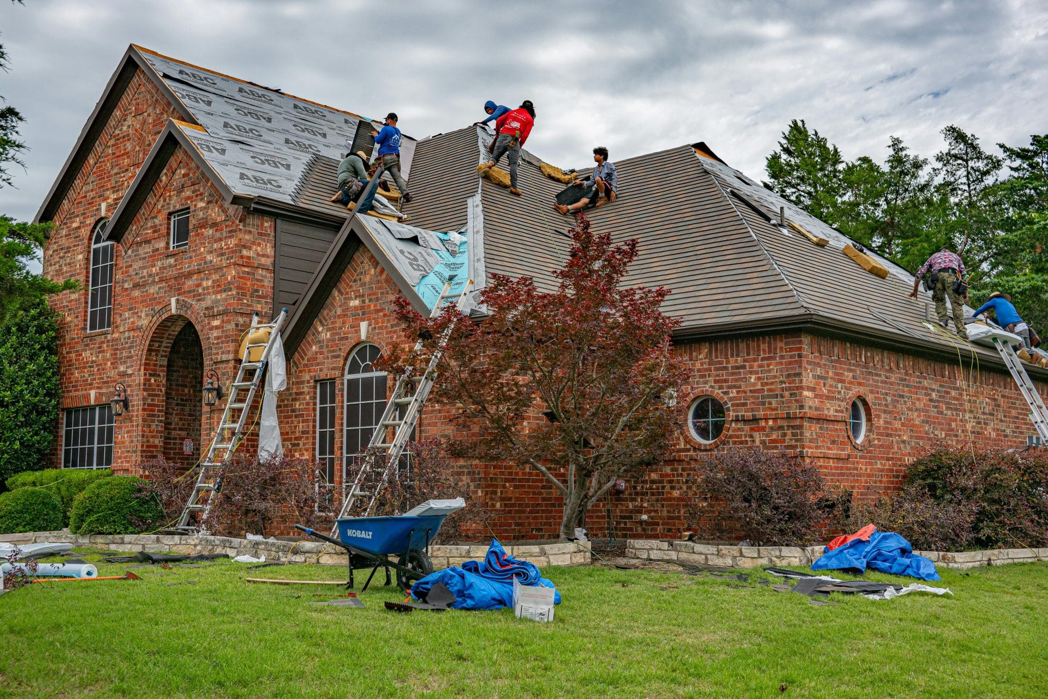 Planning Your 2026 Roof Replacement: Cost Factors and Service Expectations in MA