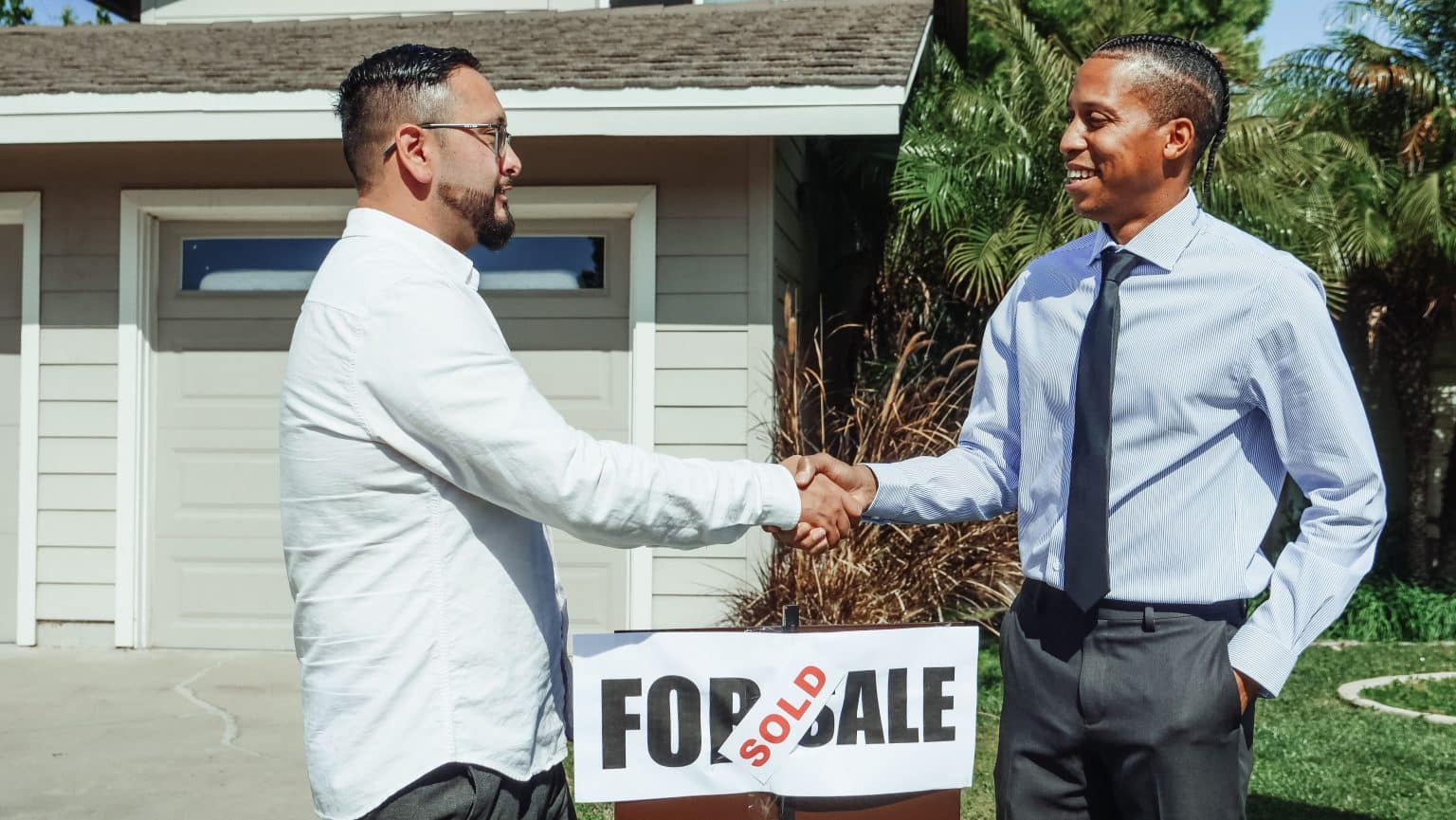 Home Selling Tips for a Smoother Life Change