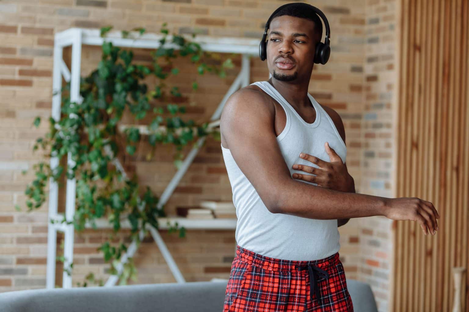 Confidence From the Ground Up: How Physical Comfort Influences Personal Style