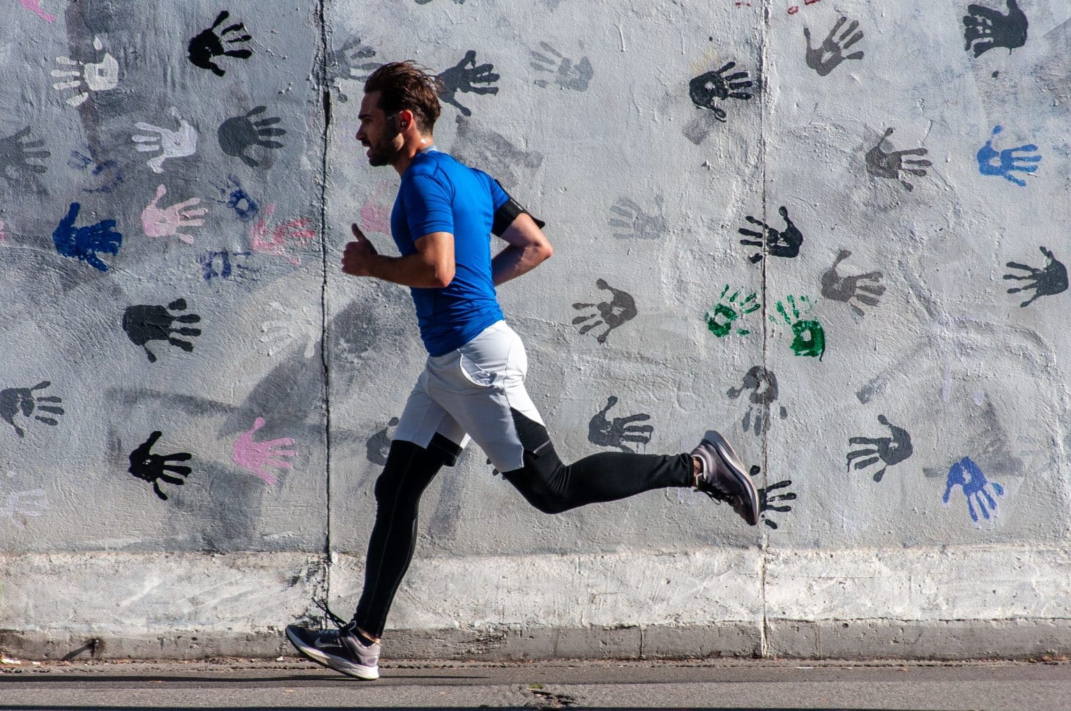 Confidence in Motion: How Healthy Legs Support an Active and Stylish Lifestyle