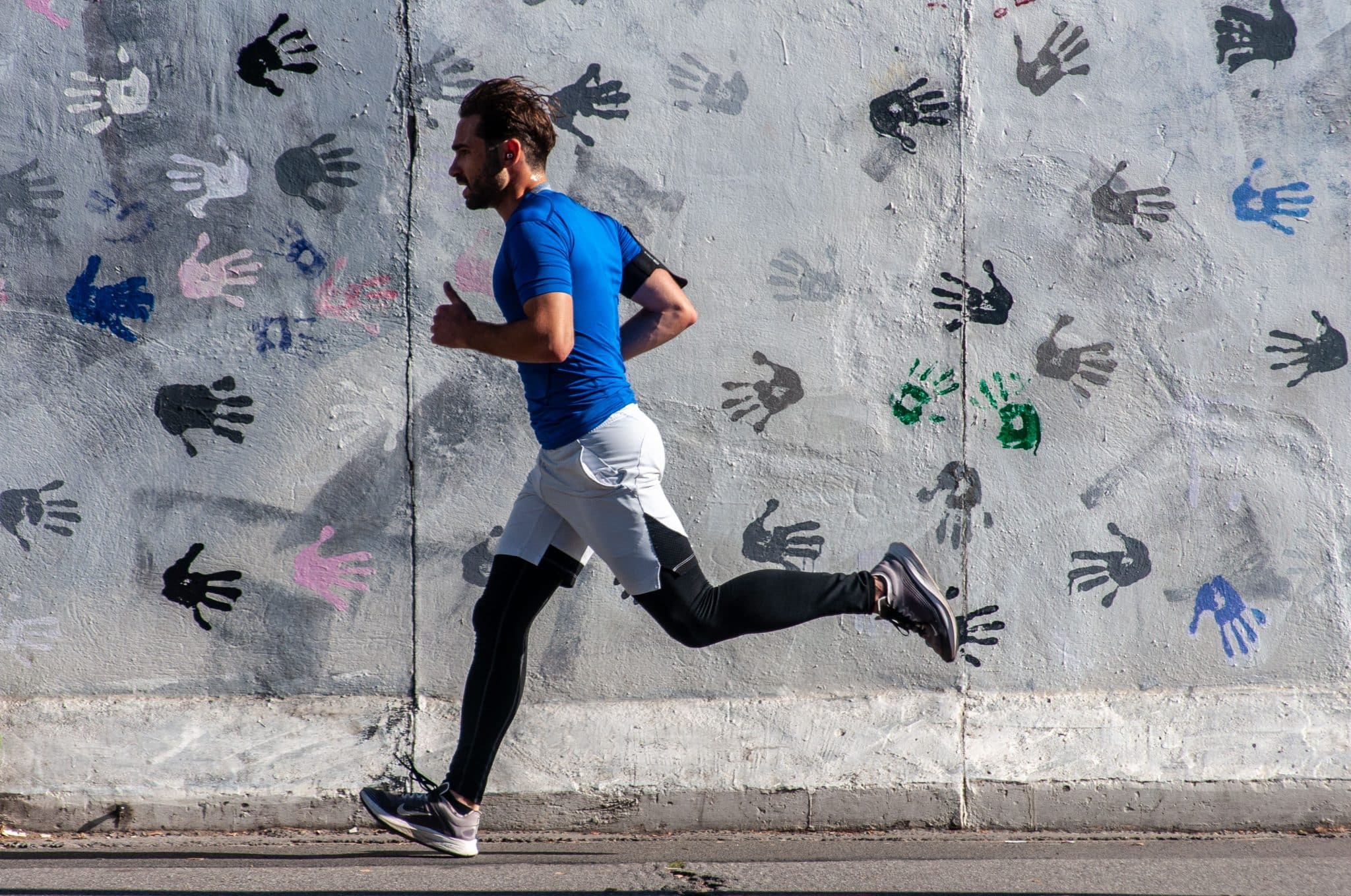 Confidence in Motion: How Healthy Legs Support an Active and Stylish Lifestyle