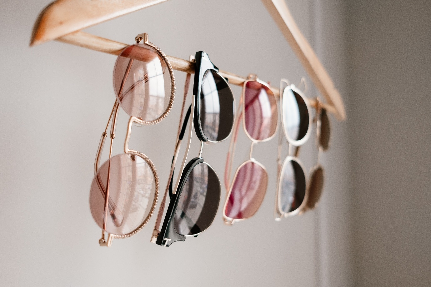 How the Right Sunglasses for Your Face Shape Can Transform Your Entire Look